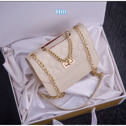 Quilted chain shoulder bag...