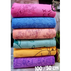 A set of 6 adult towels in...